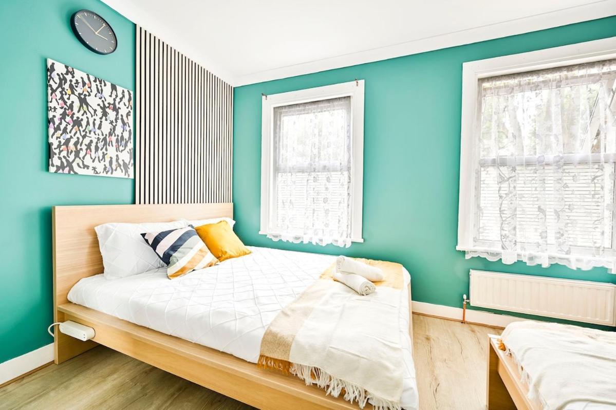 Cozy 3 Bed Home In London, Free Parking, Sleeps 8! מראה חיצוני תמונה