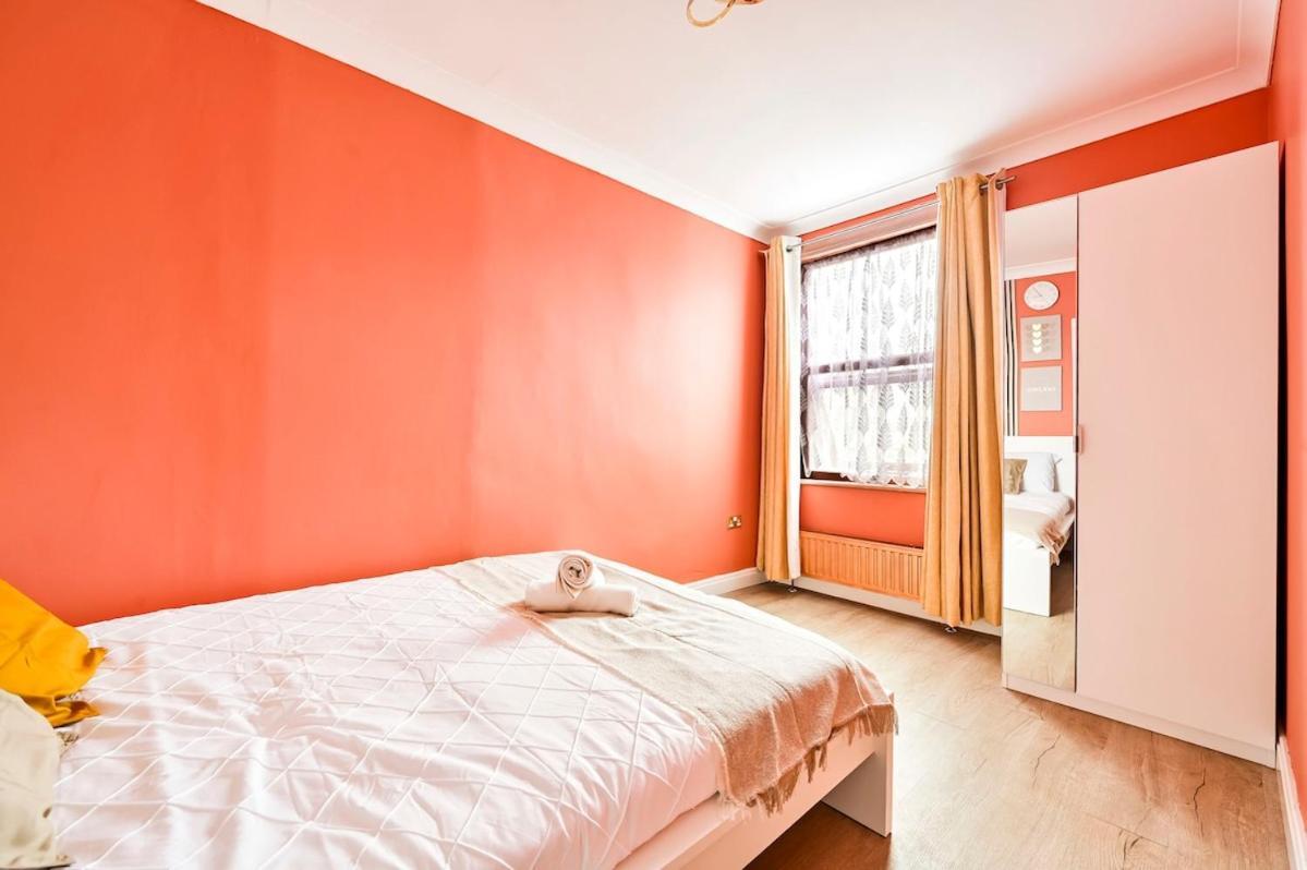 Cozy 3 Bed Home In London, Free Parking, Sleeps 8! מראה חיצוני תמונה